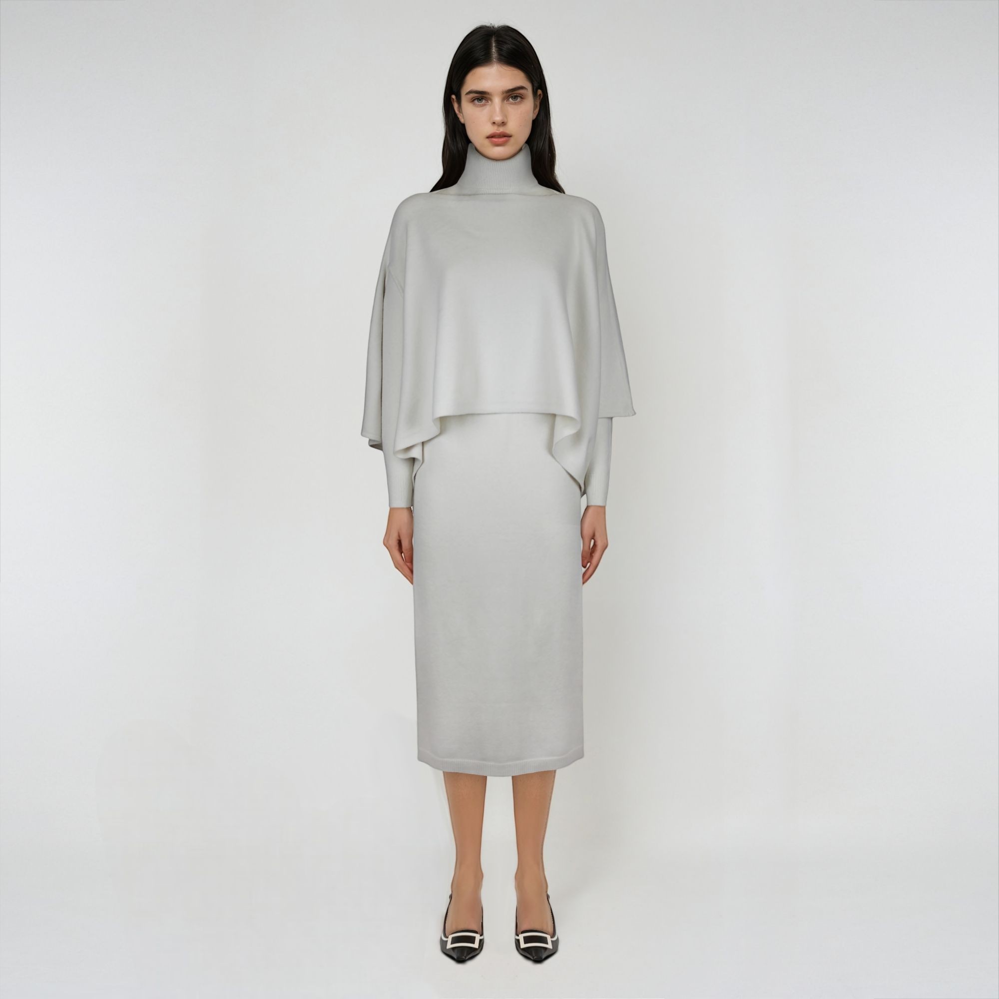 images/virtuemart/product/HELLEH EREDI PISCOPO Abito maglia mantella F5701 AB BEIGE  1 on model.jpg